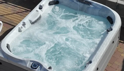 2 Jacuzzi