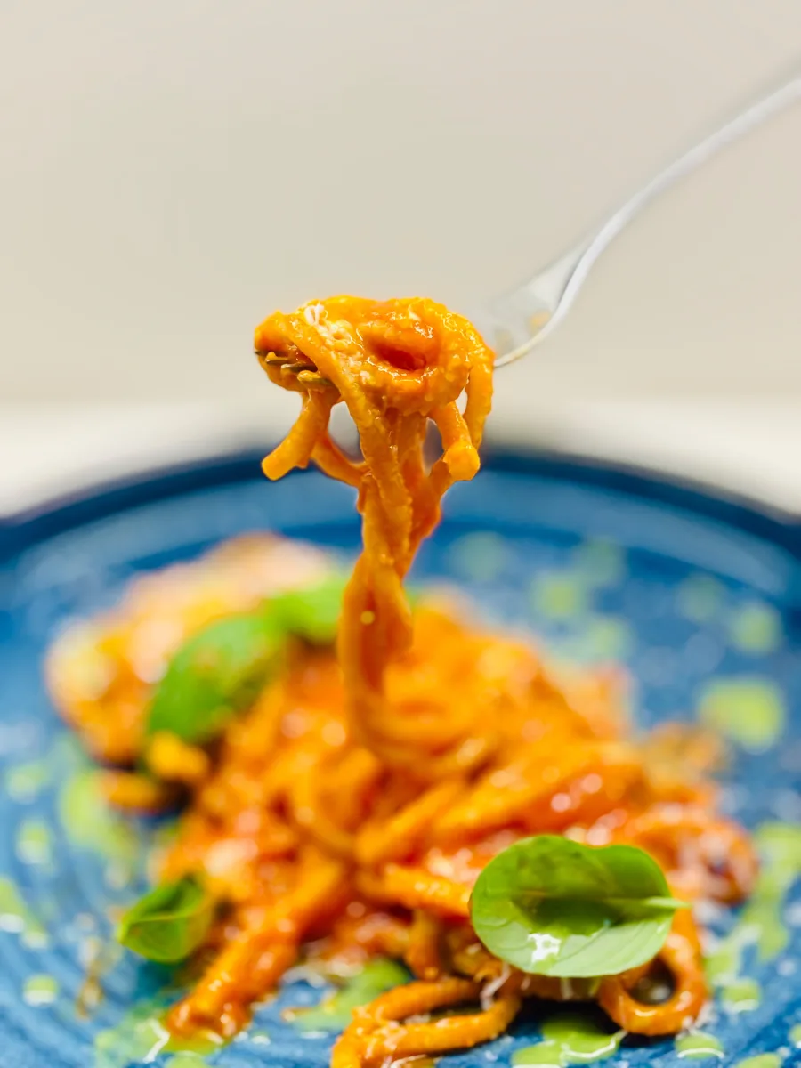 Spaghetto al pomodoro e basilico - ristorante Poesia hotel Porto Cesareo